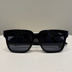 Quay Australia Polarized Square Sunglasses Midnight Hour